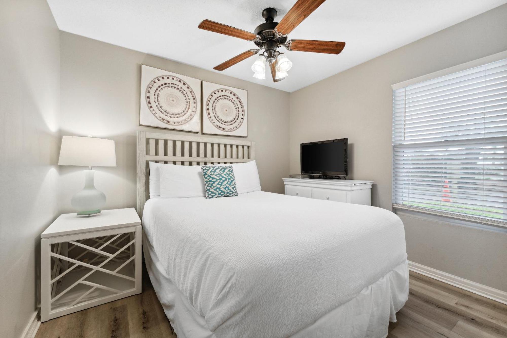 Pelican Beach Resort By Panhandle Getaways Destin Bilik gambar