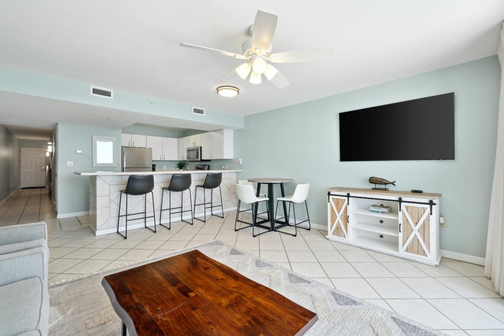 Pelican Beach Resort By Panhandle Getaways Destin Bilik gambar